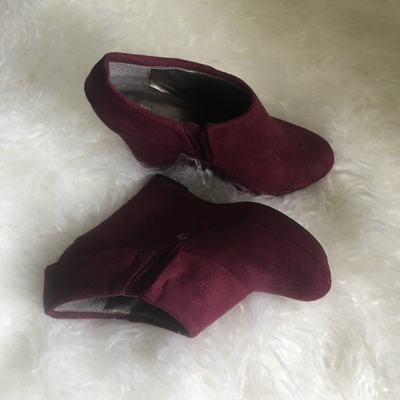 Beautiful burgundy boots - Picture 3 of 6